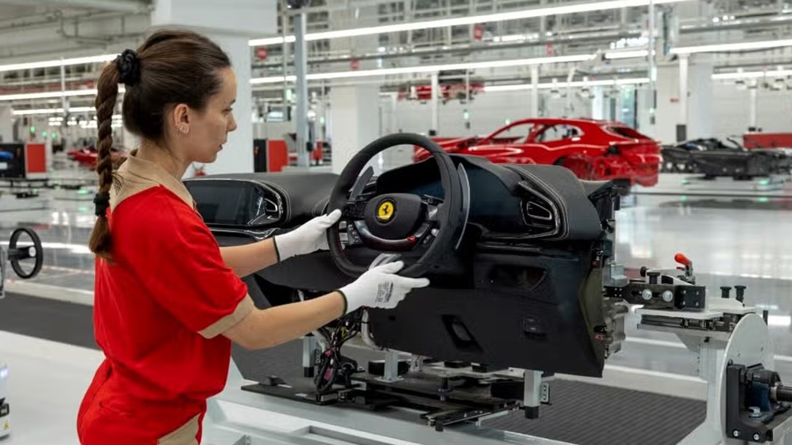 Η Ferrari έδειξε στην πράξη πως σέβεται τον κόπο των ανθρώπων που εργάζονται για εκείνη.
